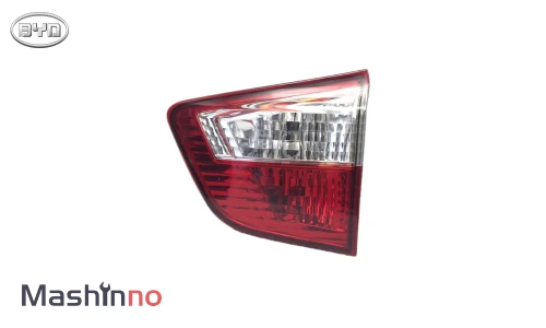 چراغ عقب راست درب صندوق بی وای دی S6