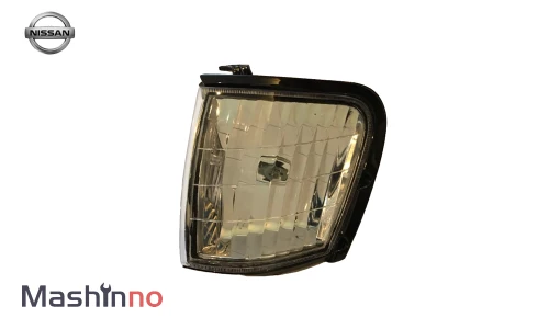 راهنما جلو چپ نیسان شوکا 